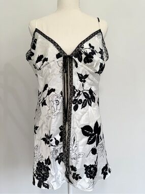Victoria's Secret Floral Satin Open Front Slip in Black and White